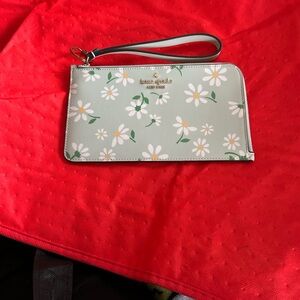 Kate Spade Green Floral Wristlet NWOT